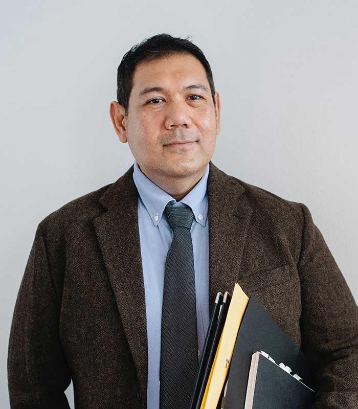 Law 1 عن الشركة